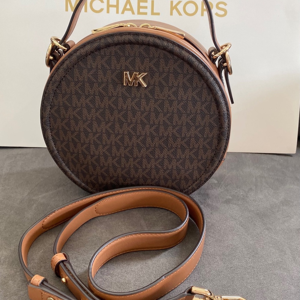 Michael Kors Signature crossbody bag